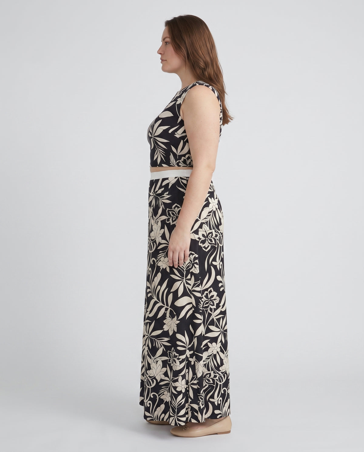 Plus Size Σετ 2 Τεμαχίων με Crop Top & Μάξι Παντελόνα σε Ασπρόμαυρο Floral Print