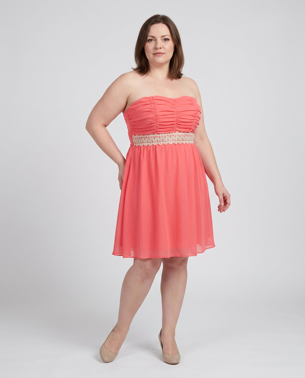 Plus Size Strapless Φόρεμα Maple Vertige σε Coral με Σούρες & Δαντελένια Μέση