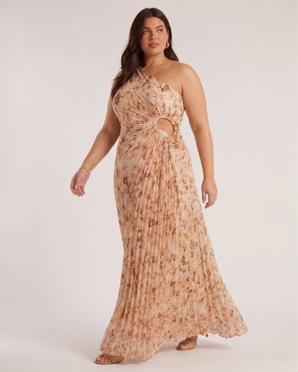 Plus Size Πλισέ Μάξι Φόρεμα One Shoulder με Cut-Out & Μπεζ Print