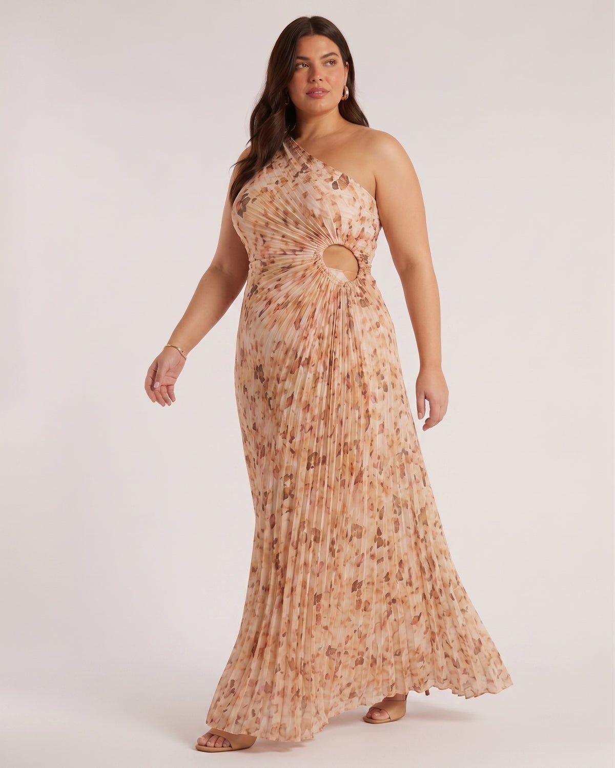 Plus Size Πλισέ Μάξι Φόρεμα One Shoulder με Cut-Out & Μπεζ Print