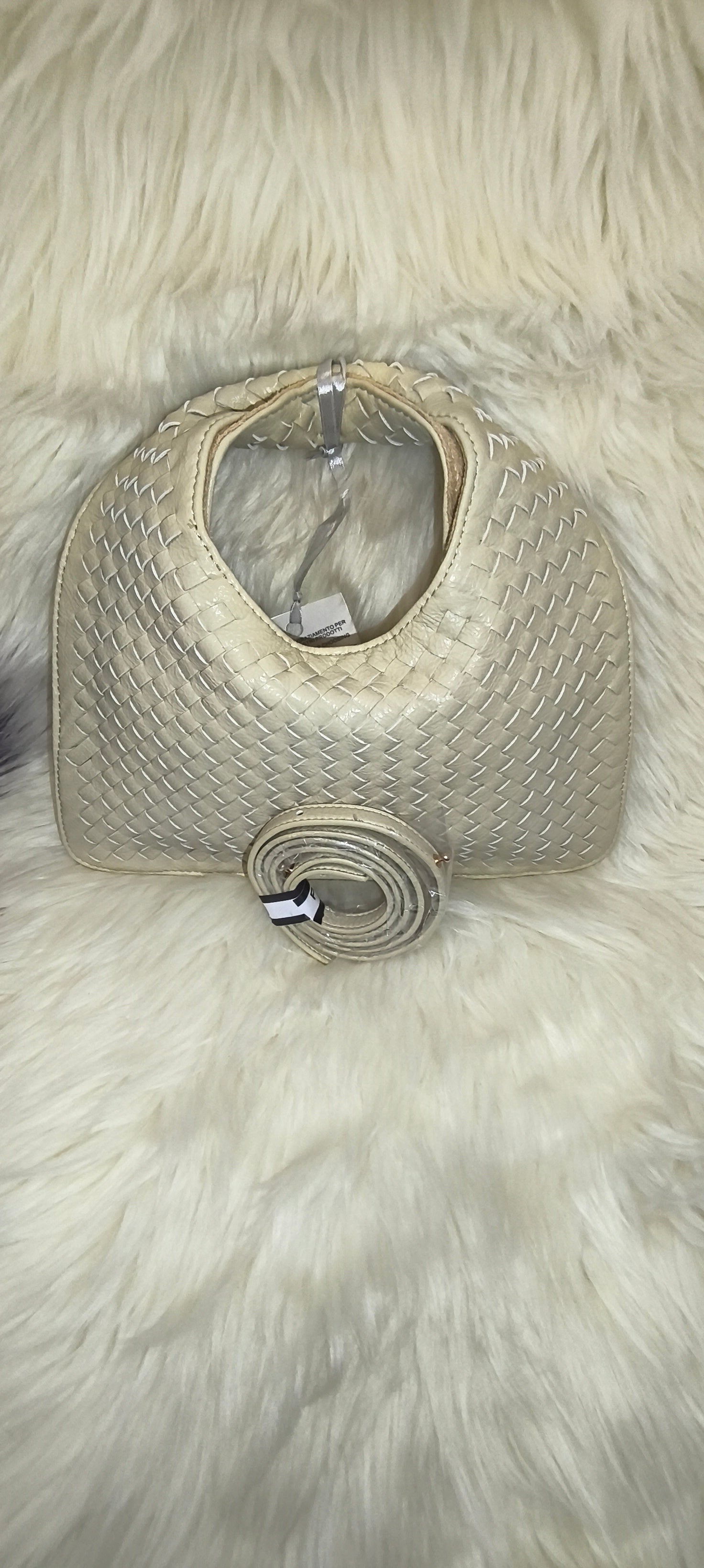Pelle Intrecciata Woven Tote – Τσάντα Χειρός παστέλ κίτρινο με Πλεκτό Σχεδιασμό